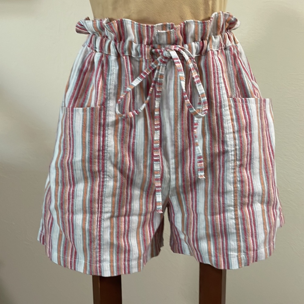 Versona Shorts